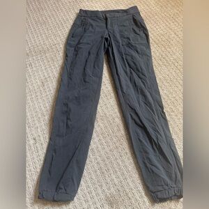 Athleta Charcoal Nylon Joggers zip pockets 6T